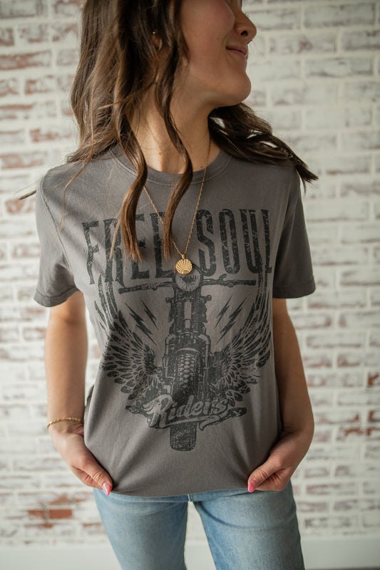 Free Soul Graphic tee